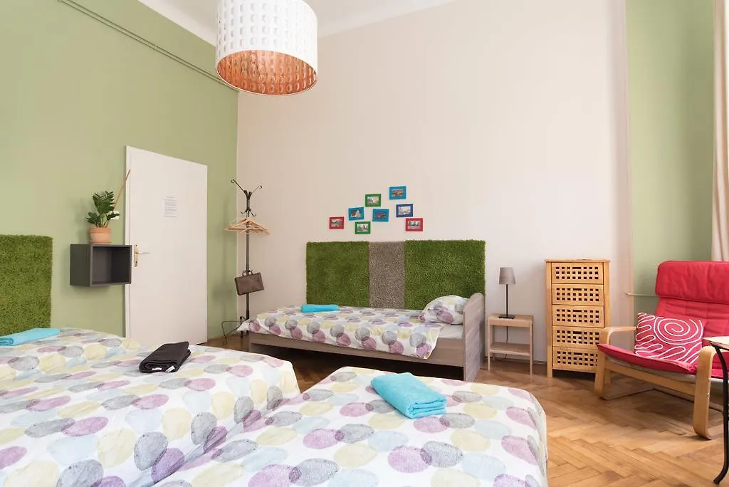 Downtown Oasis Hostel Budapest