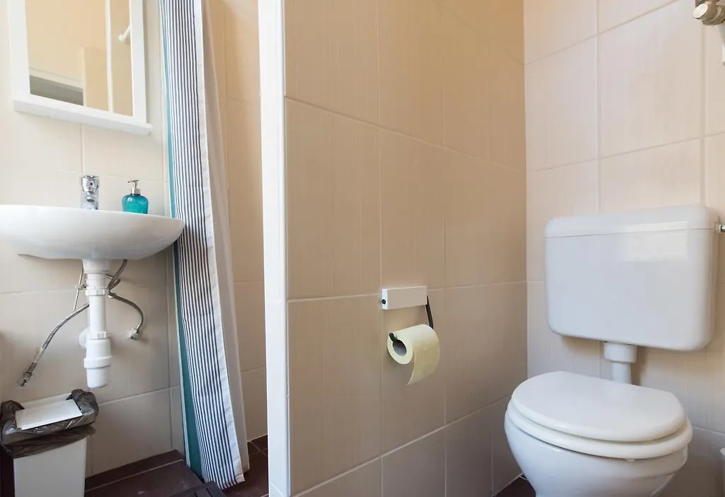 Downtown Oasis Hostel Budapest
