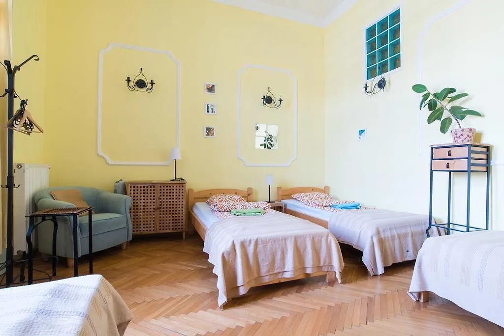Downtown Oasis Hostel Budapest Magyarország