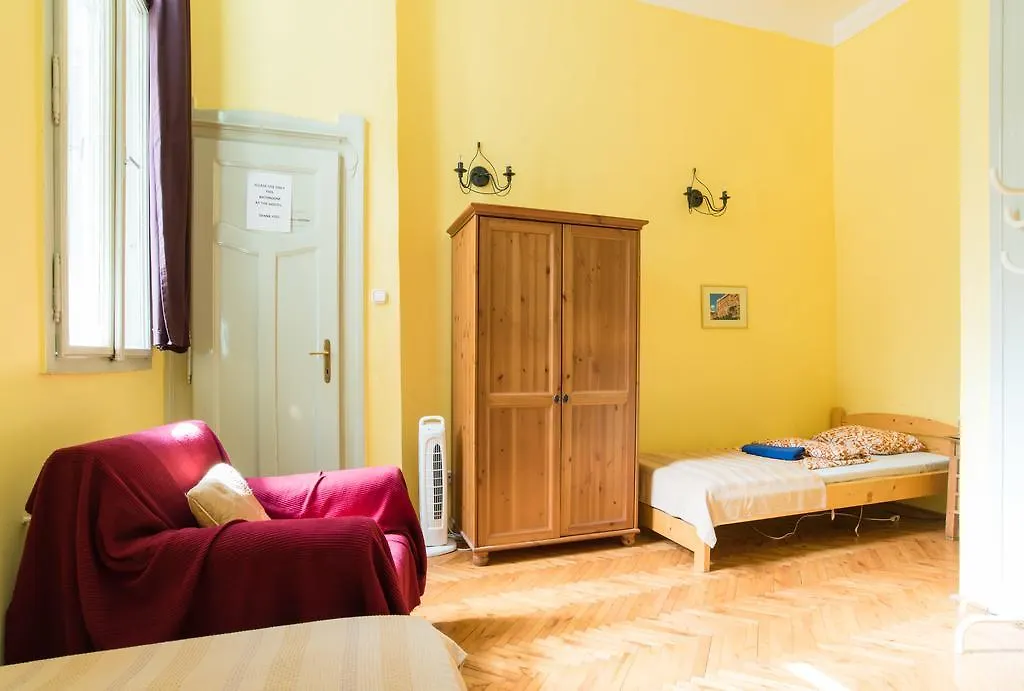 Downtown Oasis Hostel Budapest